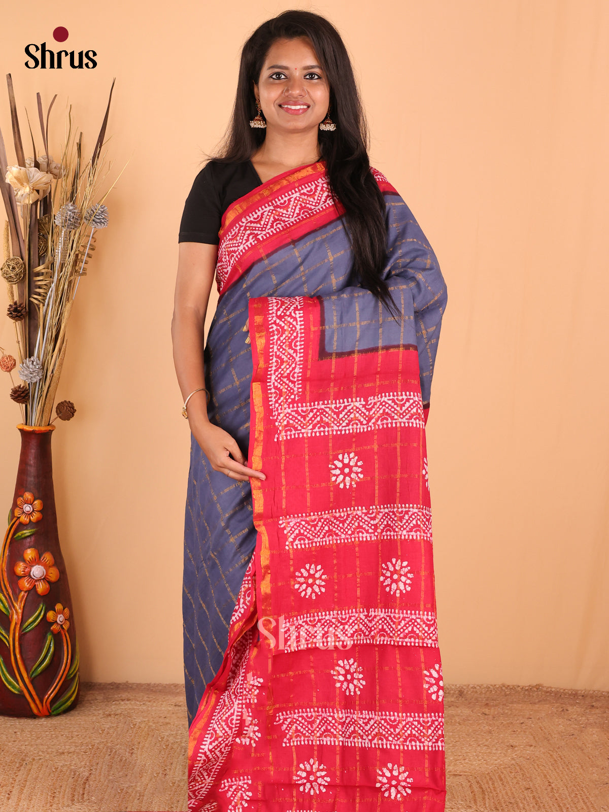 Grey with Red - DDS15243 - Sungudi Cotton Saree - Shop on Shrus.com