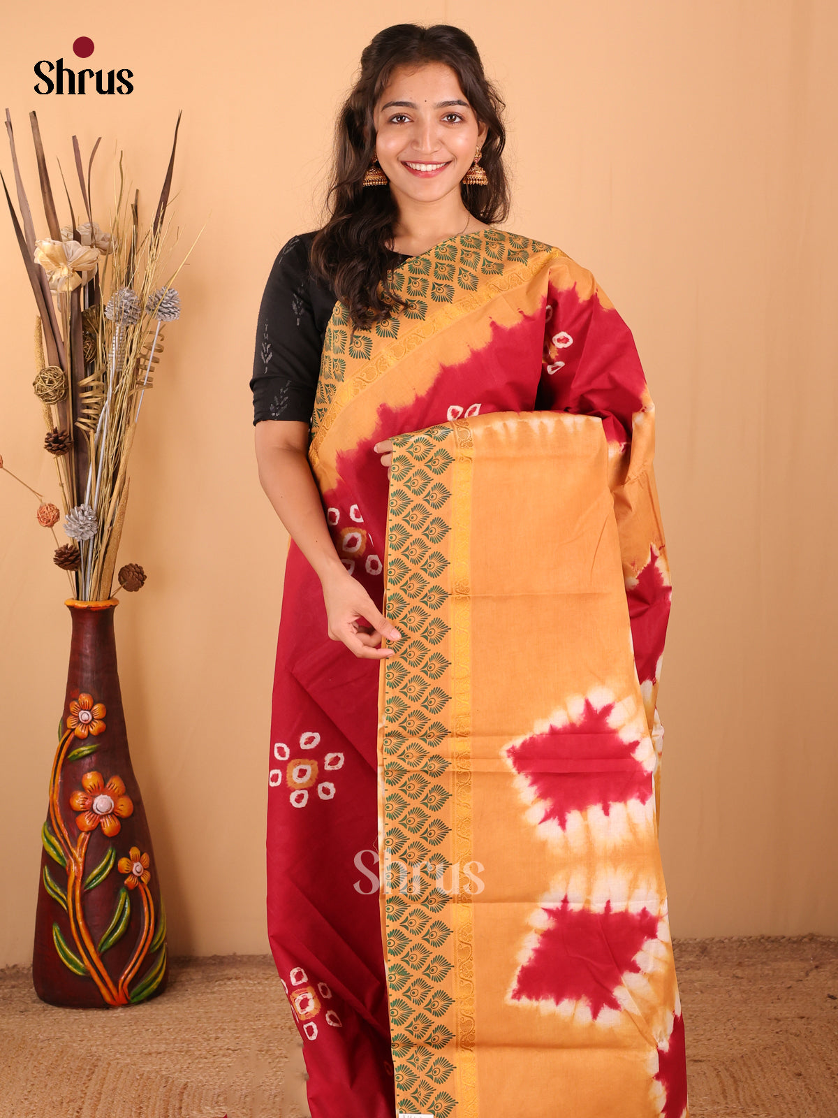 Red with Peach - DDS15352 - Sungudi Cotton Saree - Shop on Shrus.com