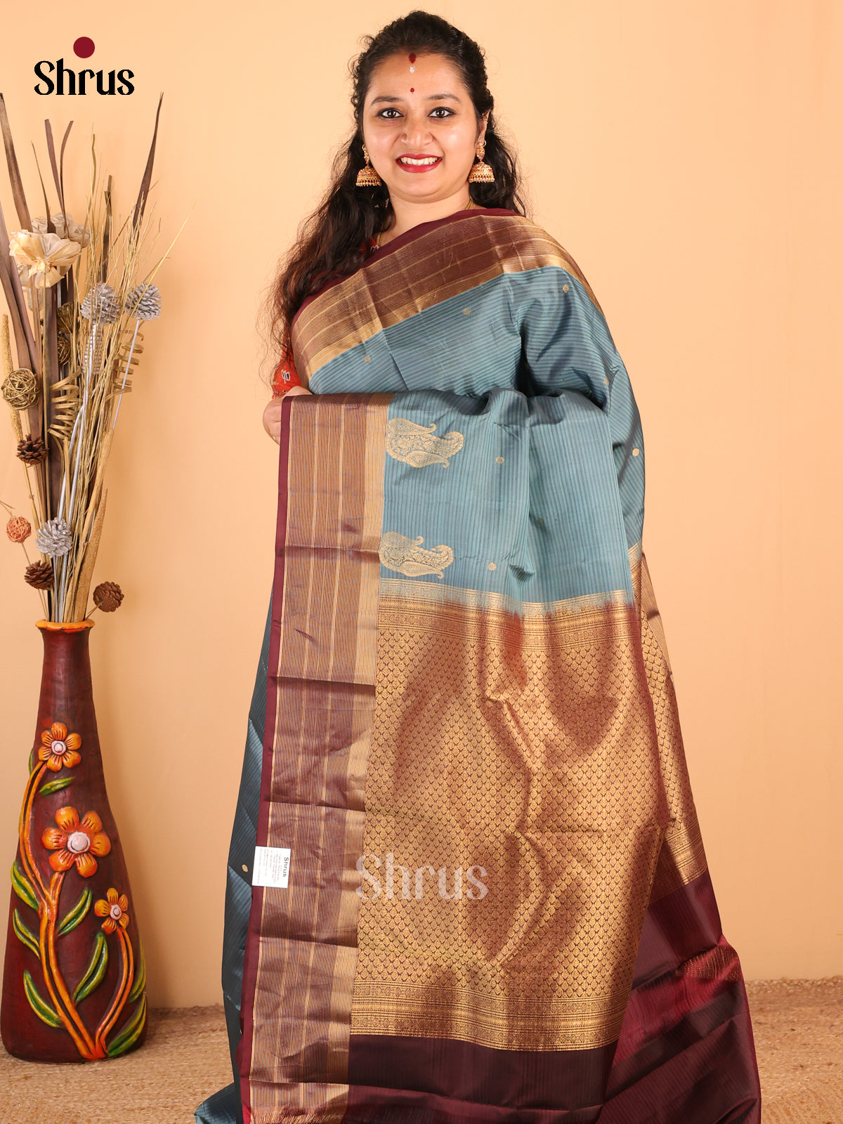 Pretty Grey & Arakku Maroon Kanchipuram silk Saree with zari buttas - Shop on Shrus.com