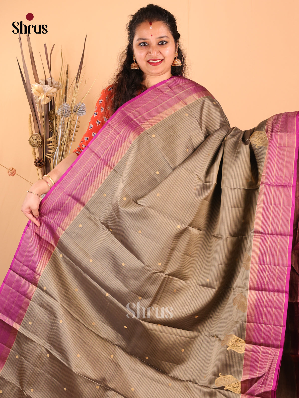 Classic Grey Kanchipuram silk Saree with gold zari buttas ,Criss cross brocade pallu - Shop on Shrus.com
