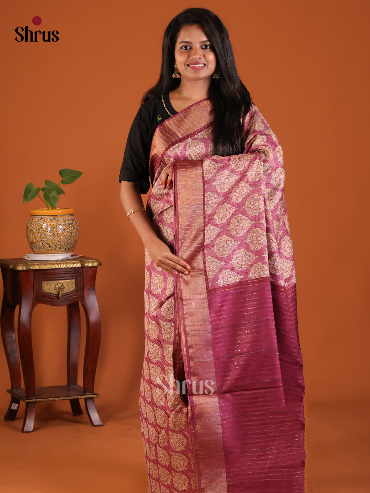 DDS18208 - Printed Tussar Saree - Shop on Shrus.com