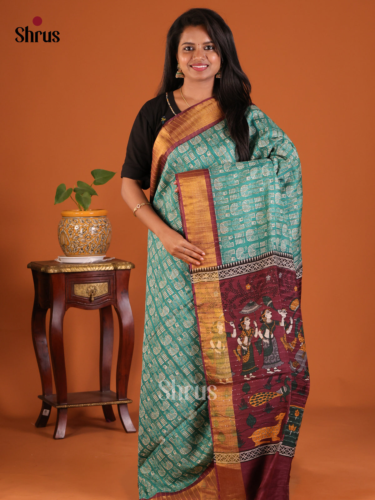 DDS18218 - Printed Tussar Saree - Shop on Shrus.com