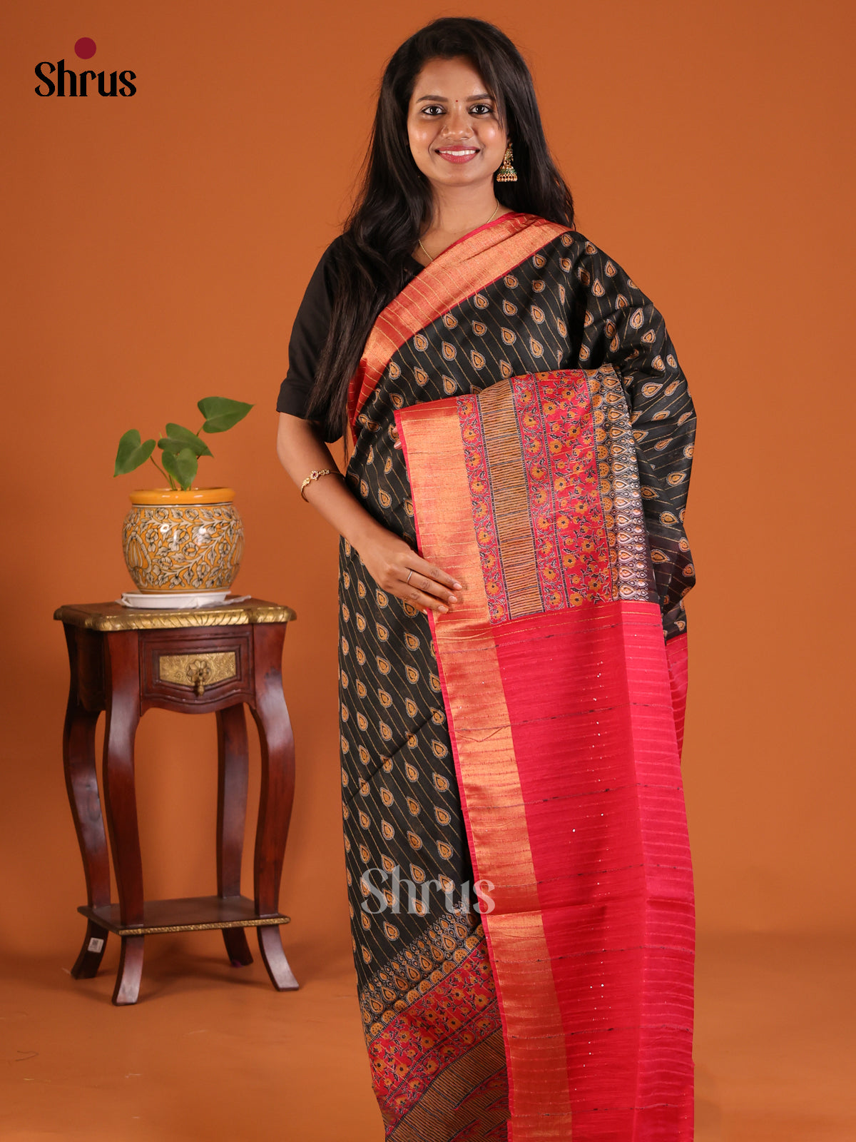 Black With Red - Printed Tussar Saree - Shop on Shrus.com