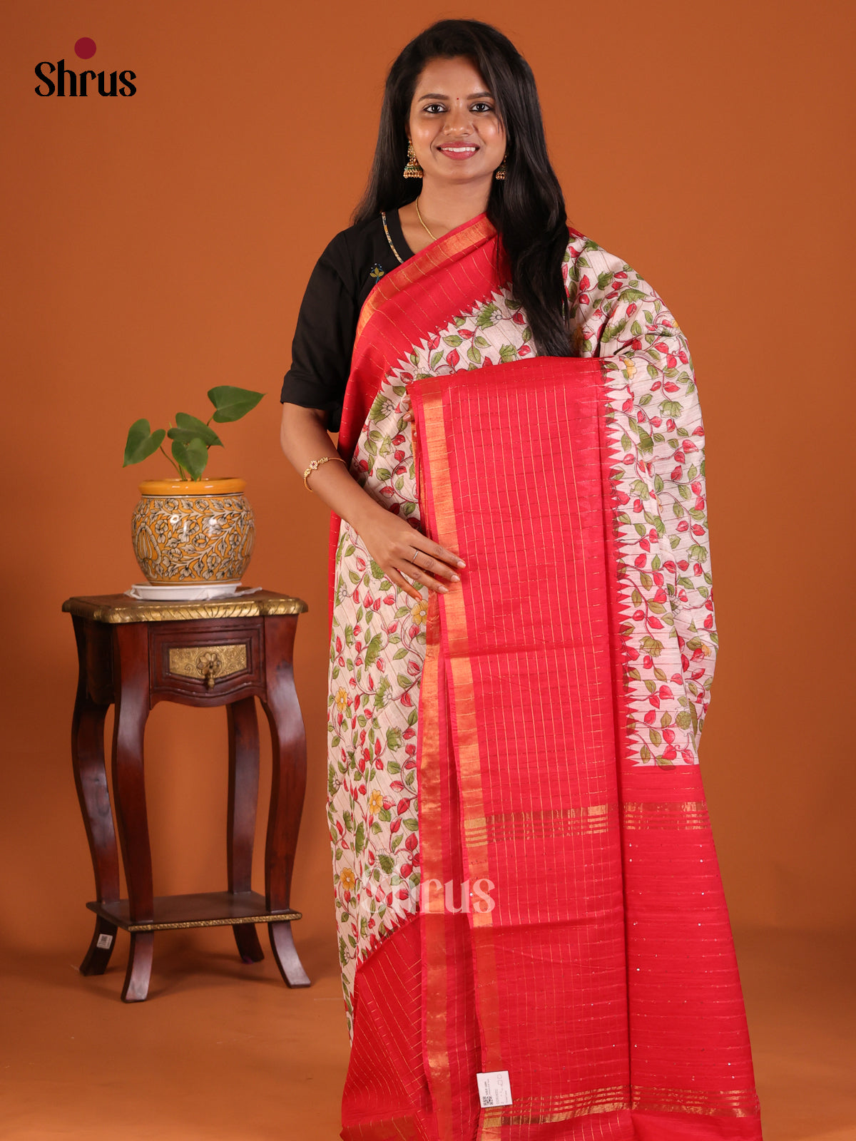 Cream with Red - Printed Tussar Saree - Shop on Shrus.com