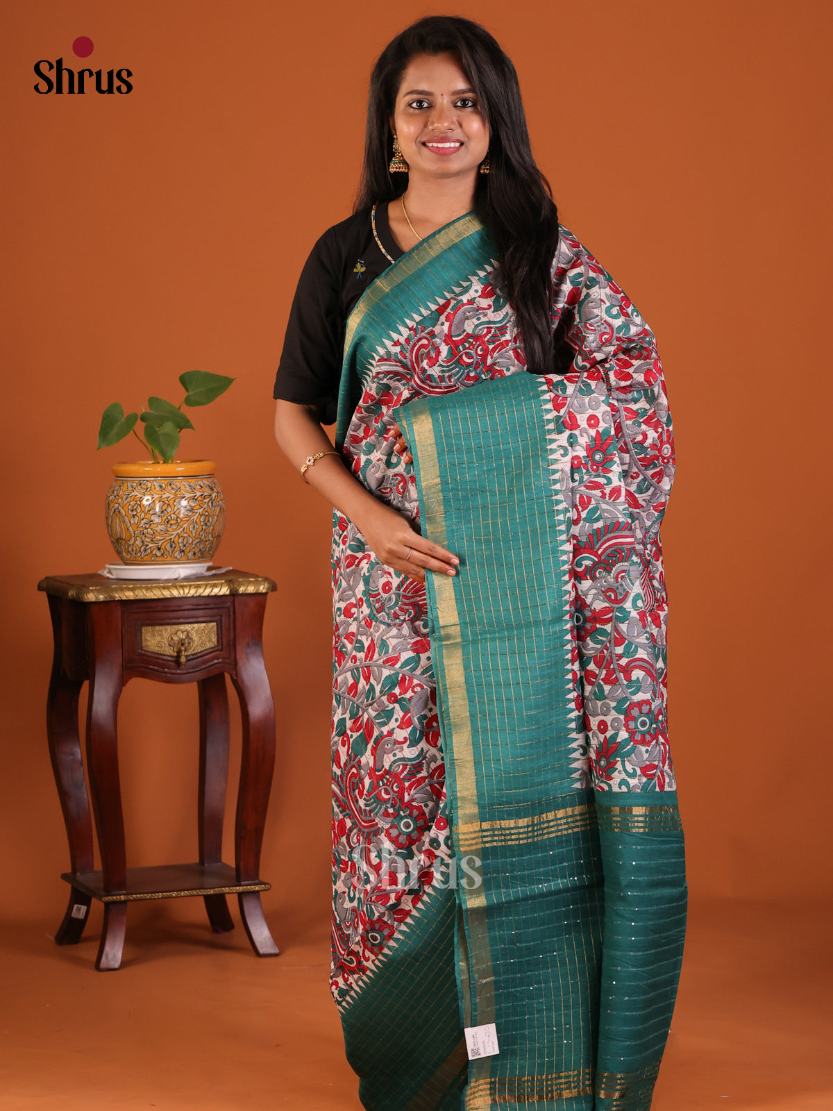 Cream with Green- Printed Tussar Saree - Shop on Shrus.com