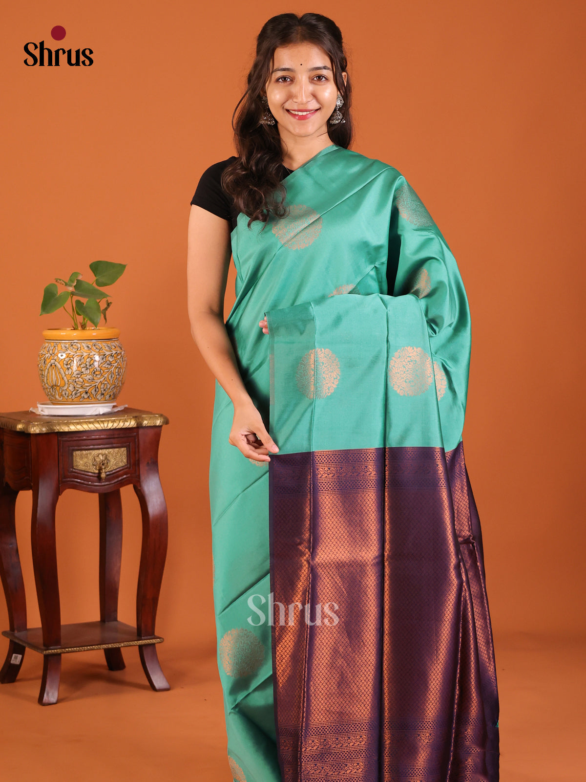 Green with Blue - Semisoft silk Saree - Shop on Shrus.com