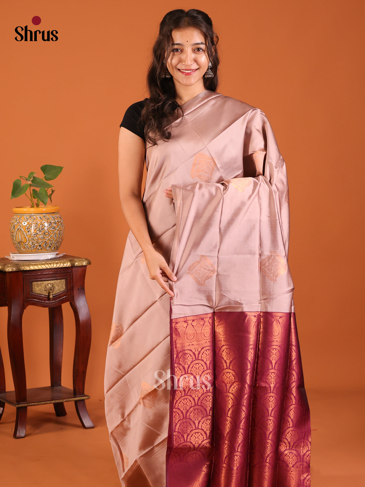 DDS23045 - Semisoft silk Saree - Shop on Shrus.com