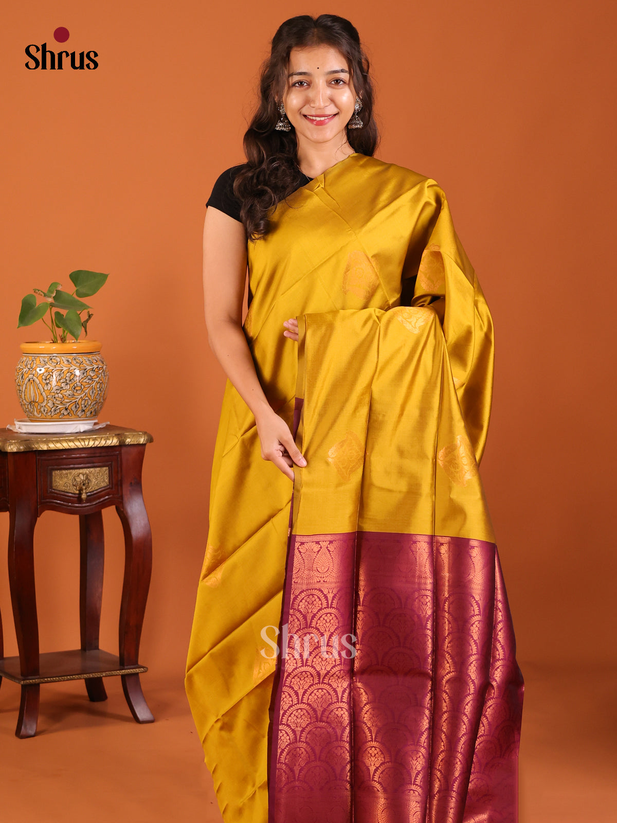 Mustardy Green with Maroon - Semisoft silk Saree - Shop on Shrus.com