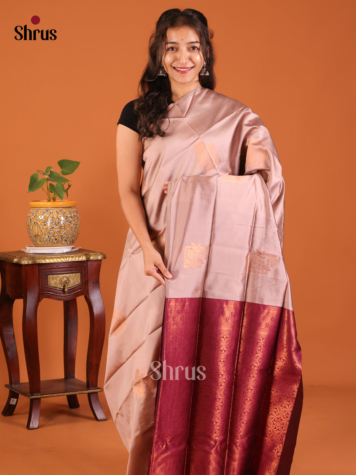 Grey with Maroon - Semisoft silk Saree - Shop on Shrus.com