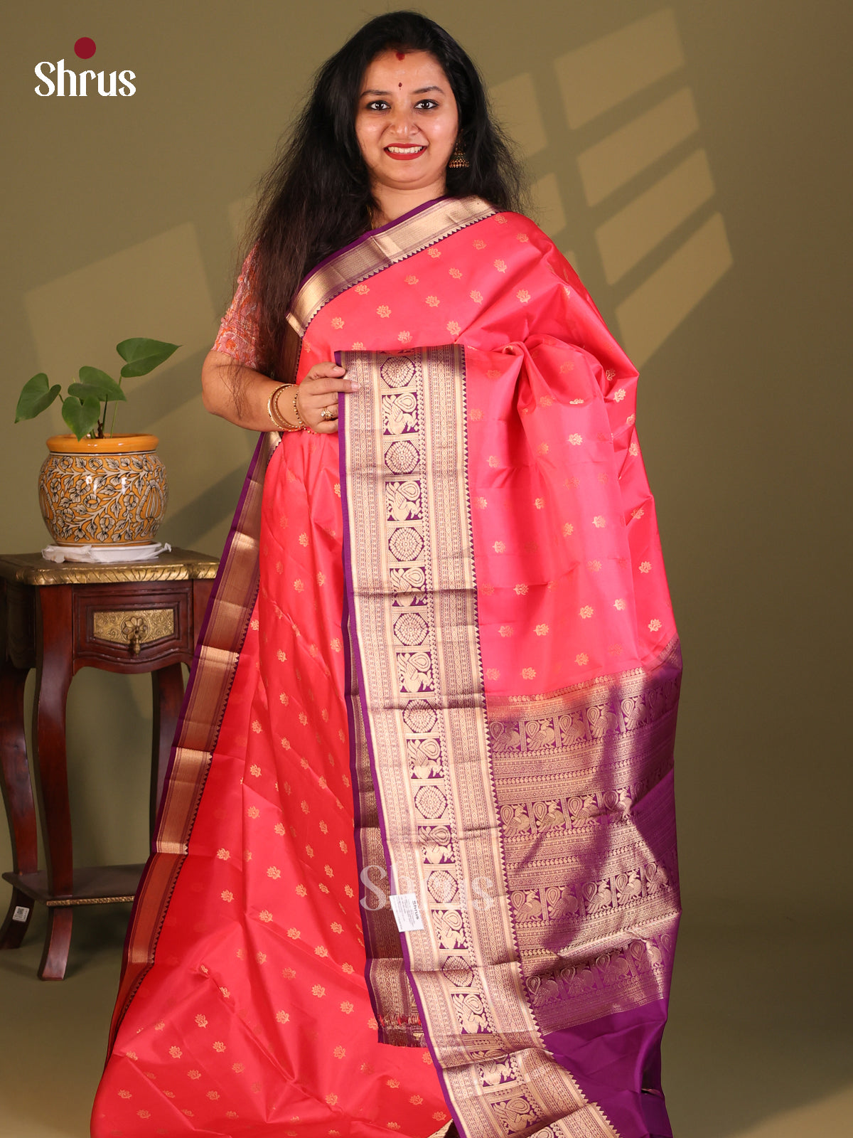 Deep Pink Kanchipuram Silk Saree with zari woven Buttas & border With Peacock Motifs-1