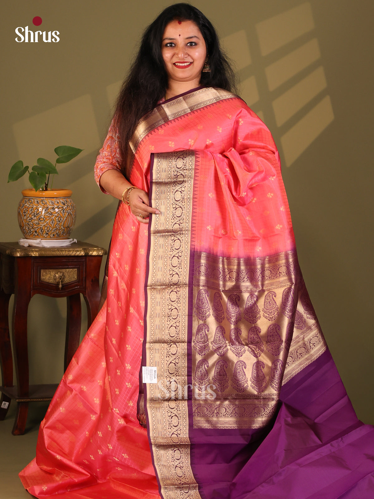 Graceful Peachish Pink Kanchipuram Silk Saree with zari buttas & floral vines Border-1