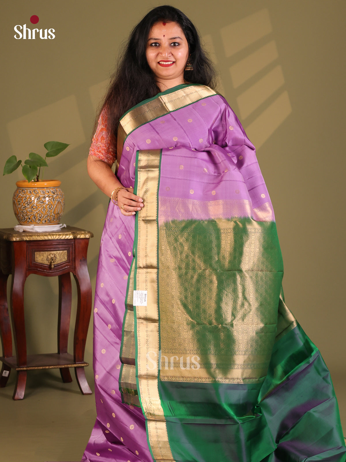 DDS28149 - Kanchipuram Silk Saree - Shop on Shrus.com