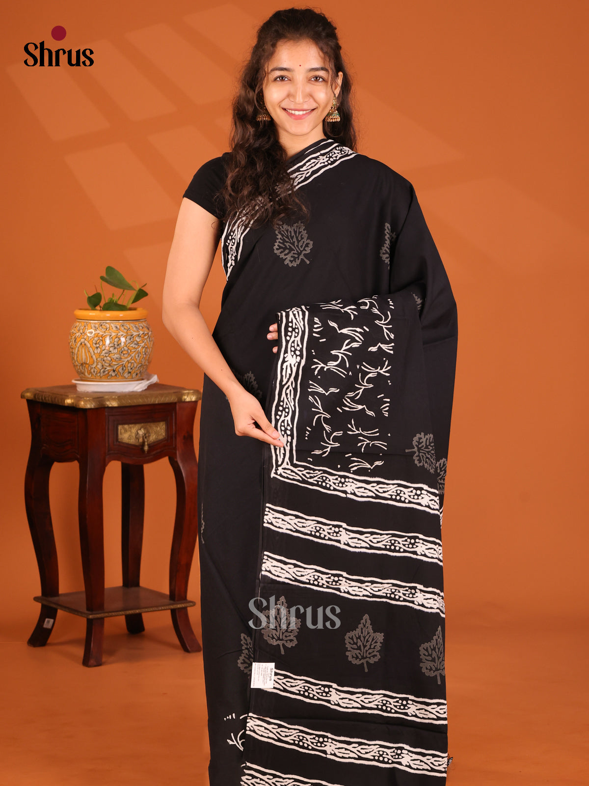 Black - Jaipur cotton Saree - Shop on Shrus.com