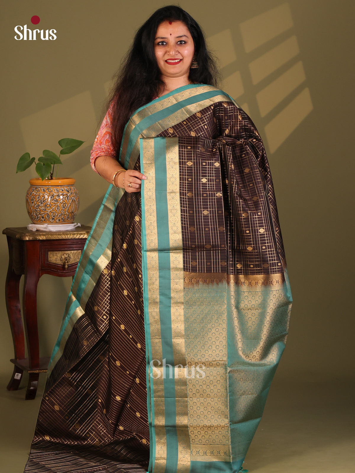 DES02029 - Soft Silk Saree - Shop on Shrus.com
