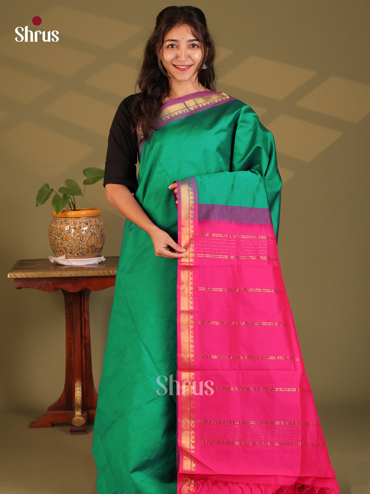 Green with Pink- Silkcotton-halfpure Saree - Shop on Shrus.com