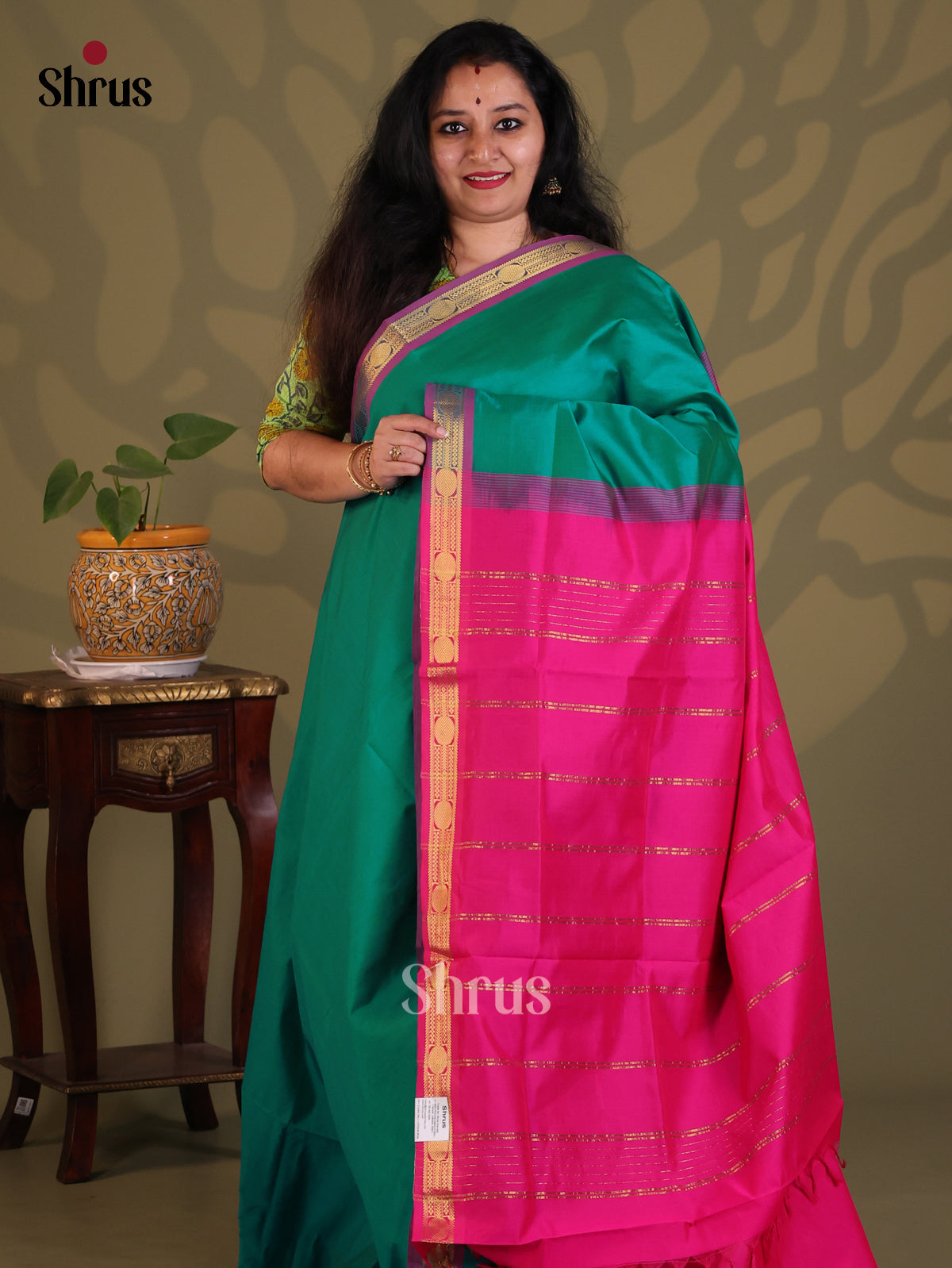 Green with Majenta - Silkcotton-halfpure Saree - Shop on Shrus.com