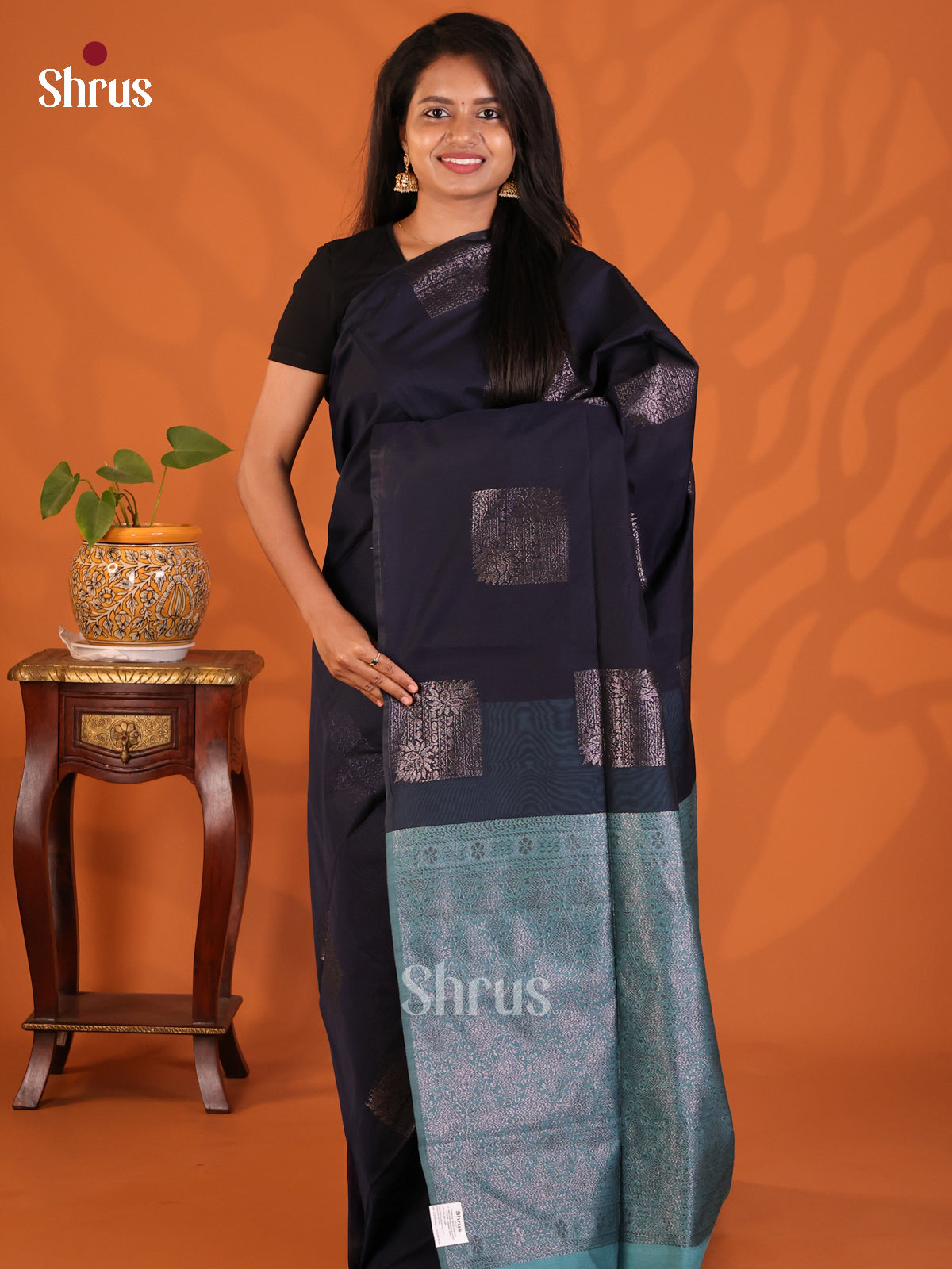 DES08101 - Semi Silkcotton Saree - Shop on Shrus.com