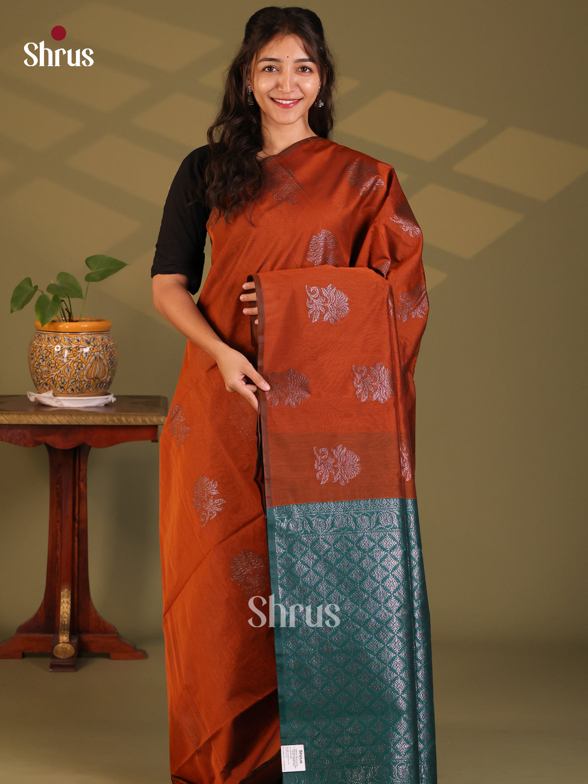 Brick with Green - Semi Silkcotton Saree - Shop on Shrus.com