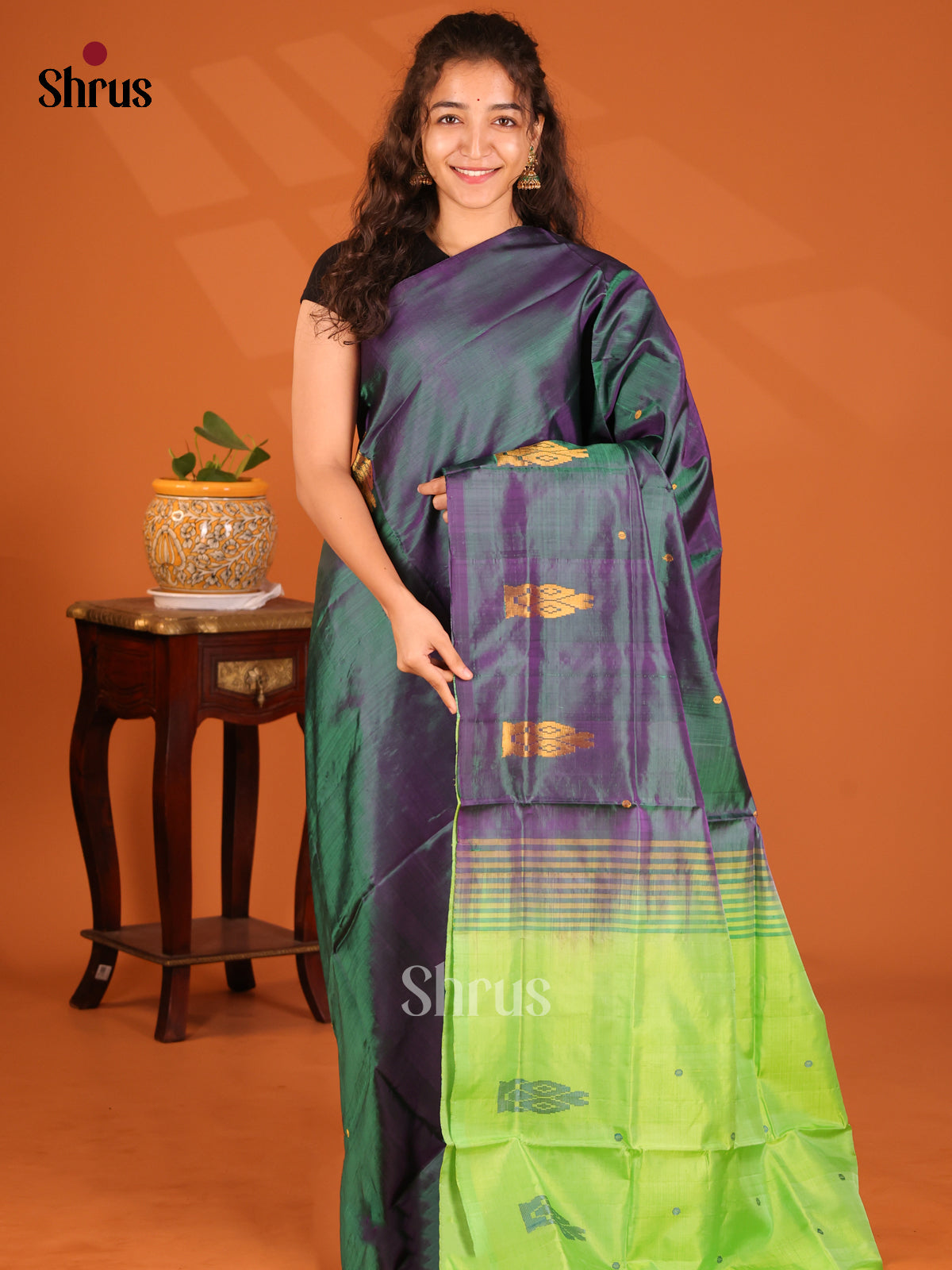 DES10181- Banana Pith Saree - Shop on Shrus.com