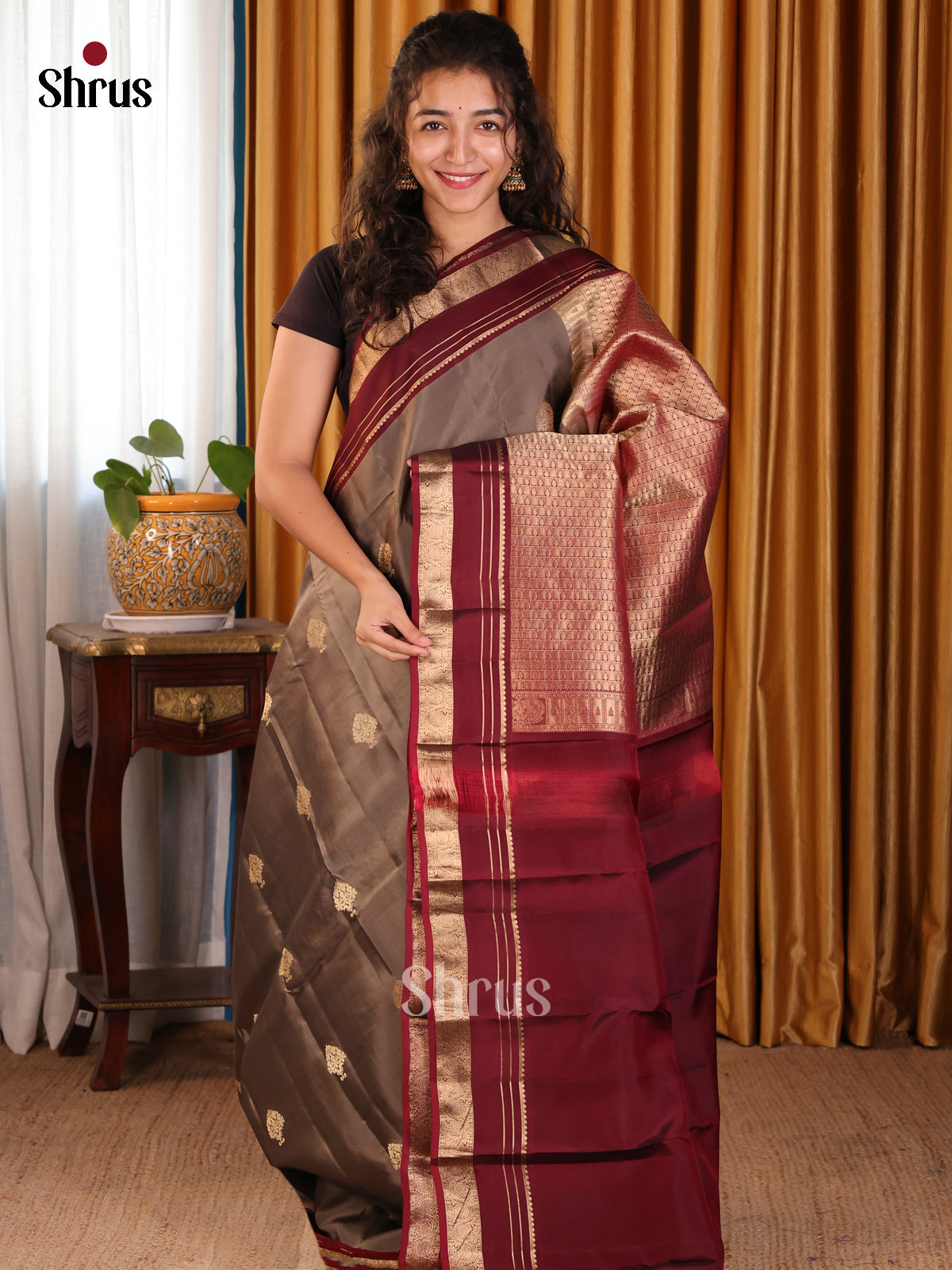 Exquisite Grey Softsilk-halfpure Saree with gold zari floral buttas , Zari brocade pallu - Shop on Shrus.com