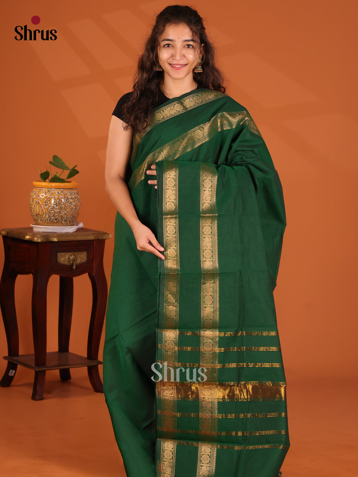 Classy Green Chettinad Cotton with Self Rettaipet Zari & Stripes - Shop on Shrus.com