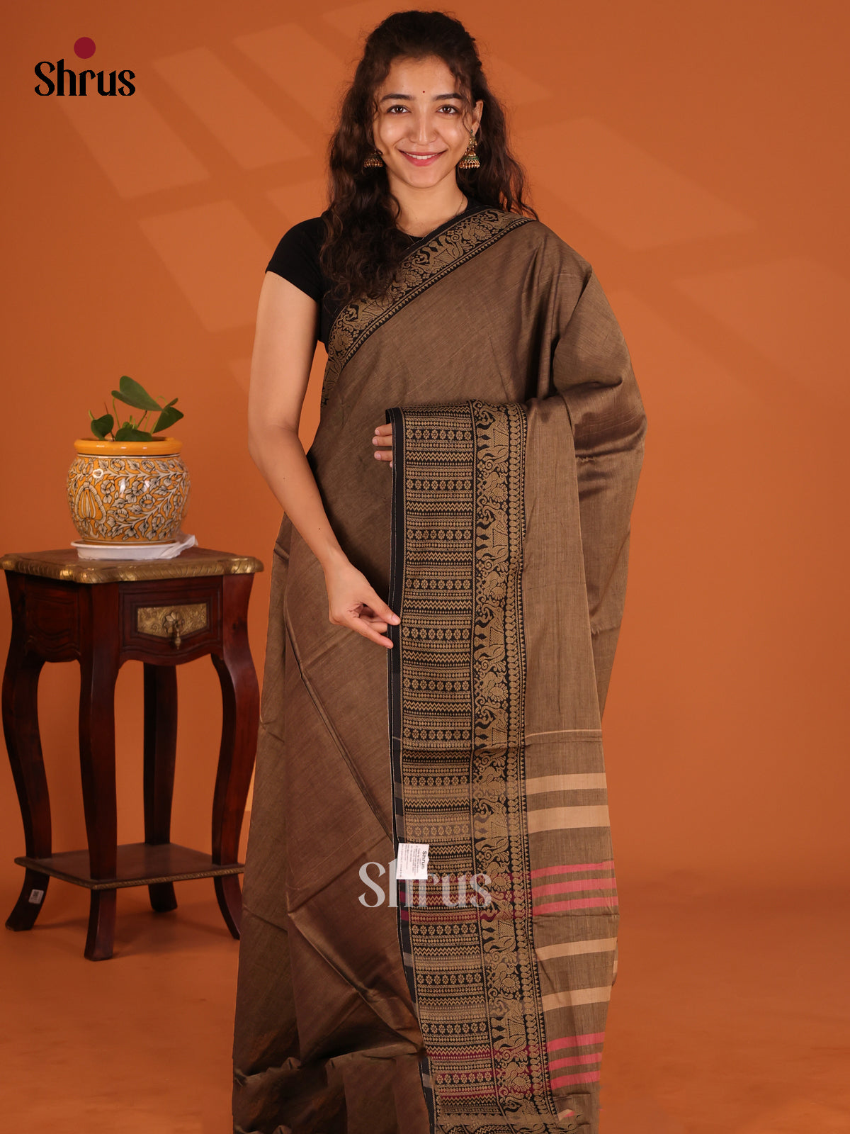 Grey with Black - Narayanpet Cotton Saree - Shop on Shrus.com