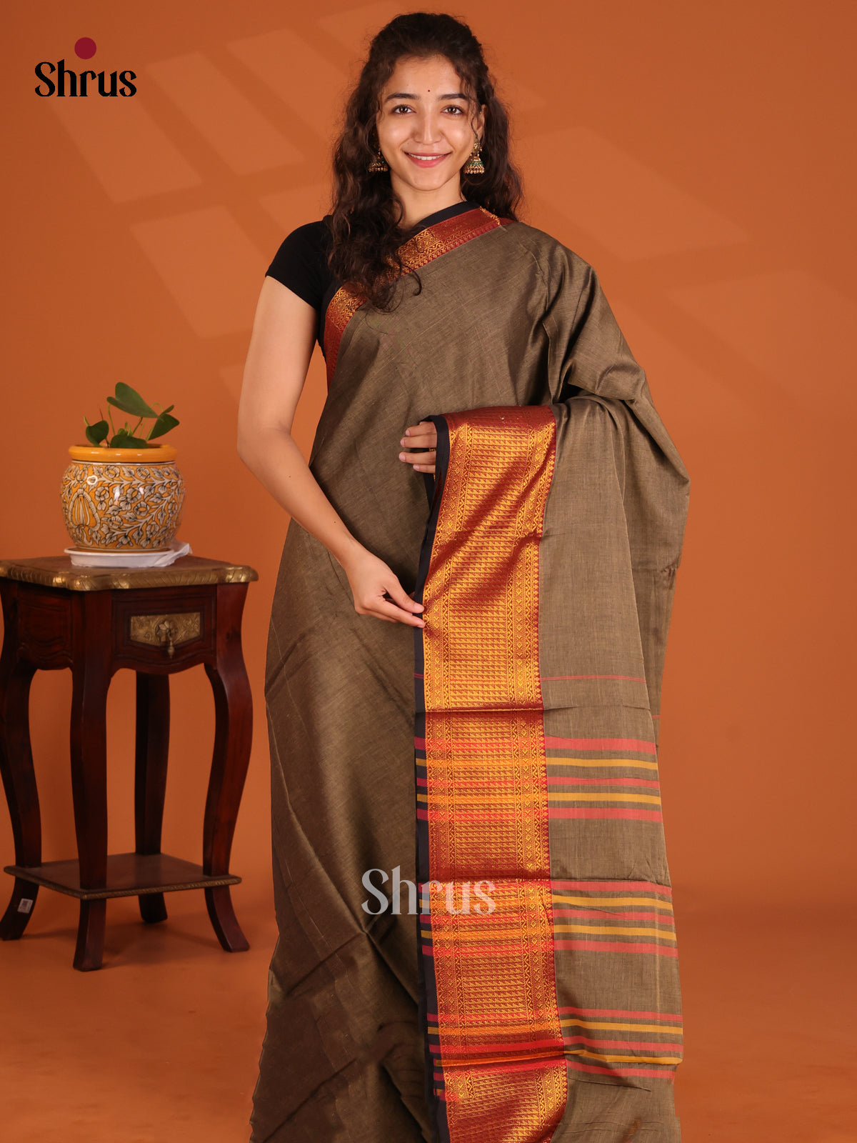 Grey with Red - Narayanpet Cotton Saree - Shop on Shrus.com