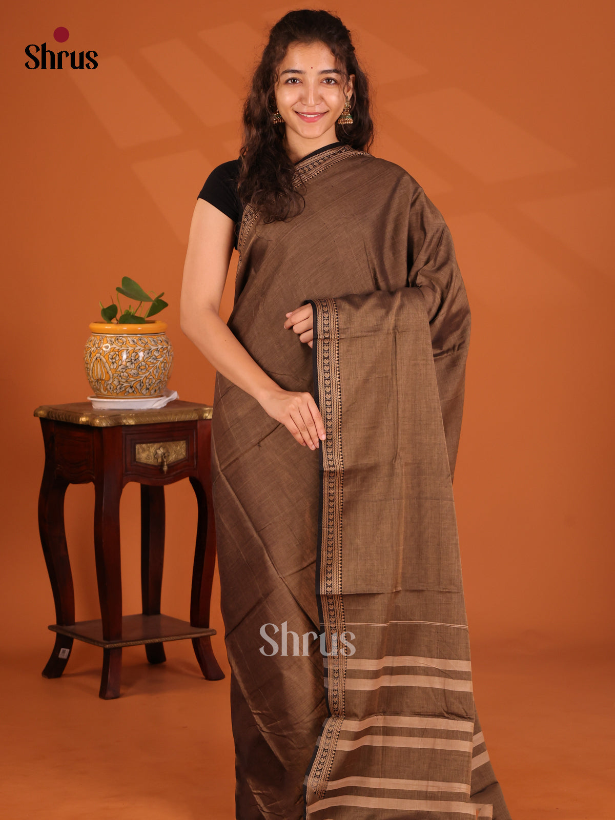 Grey with Black - Narayanpet Cotton Saree - Shop on Shrus.com
