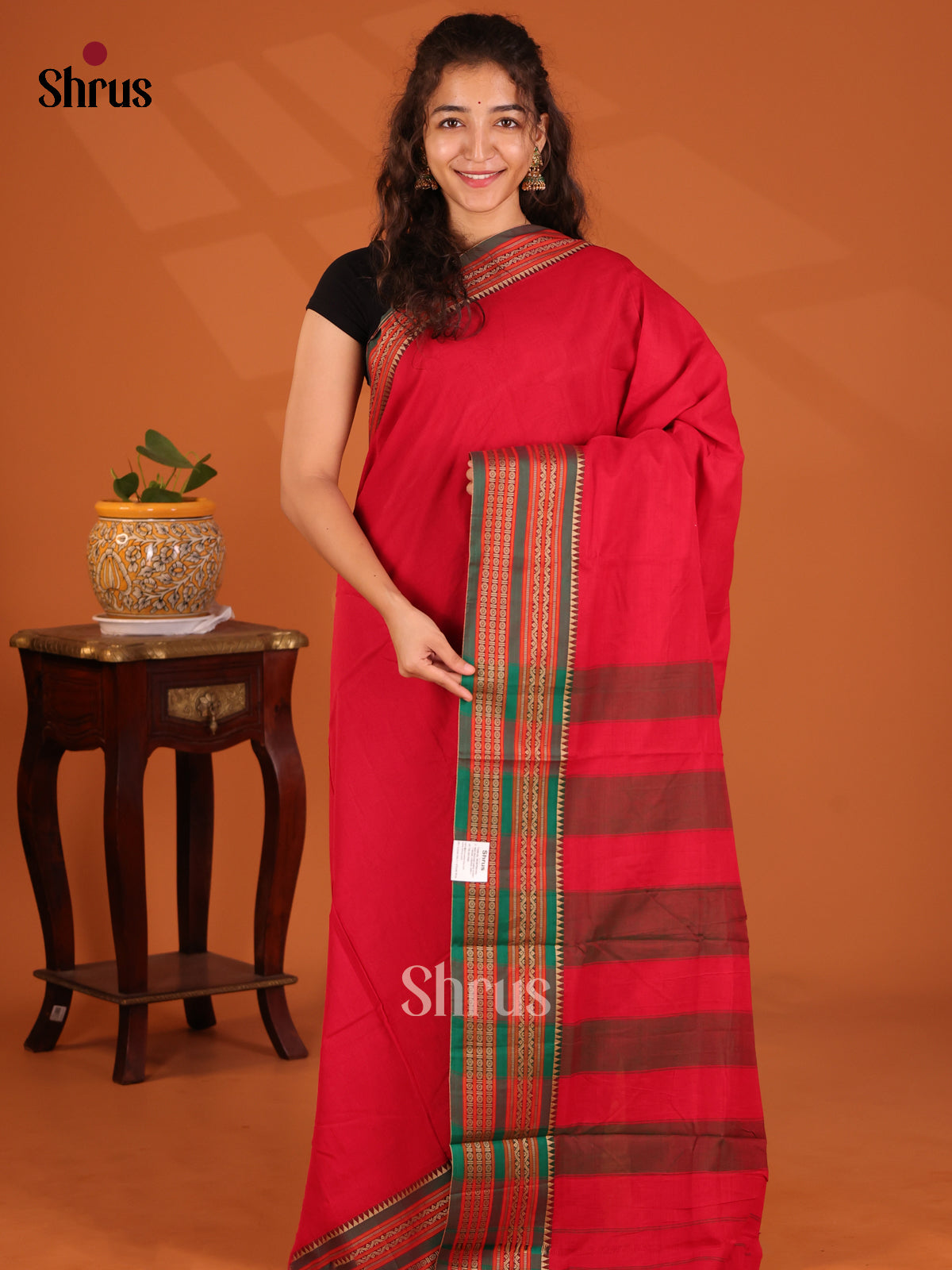 Red with Green - Narayanpet Cotton Saree - Shop on Shrus.com