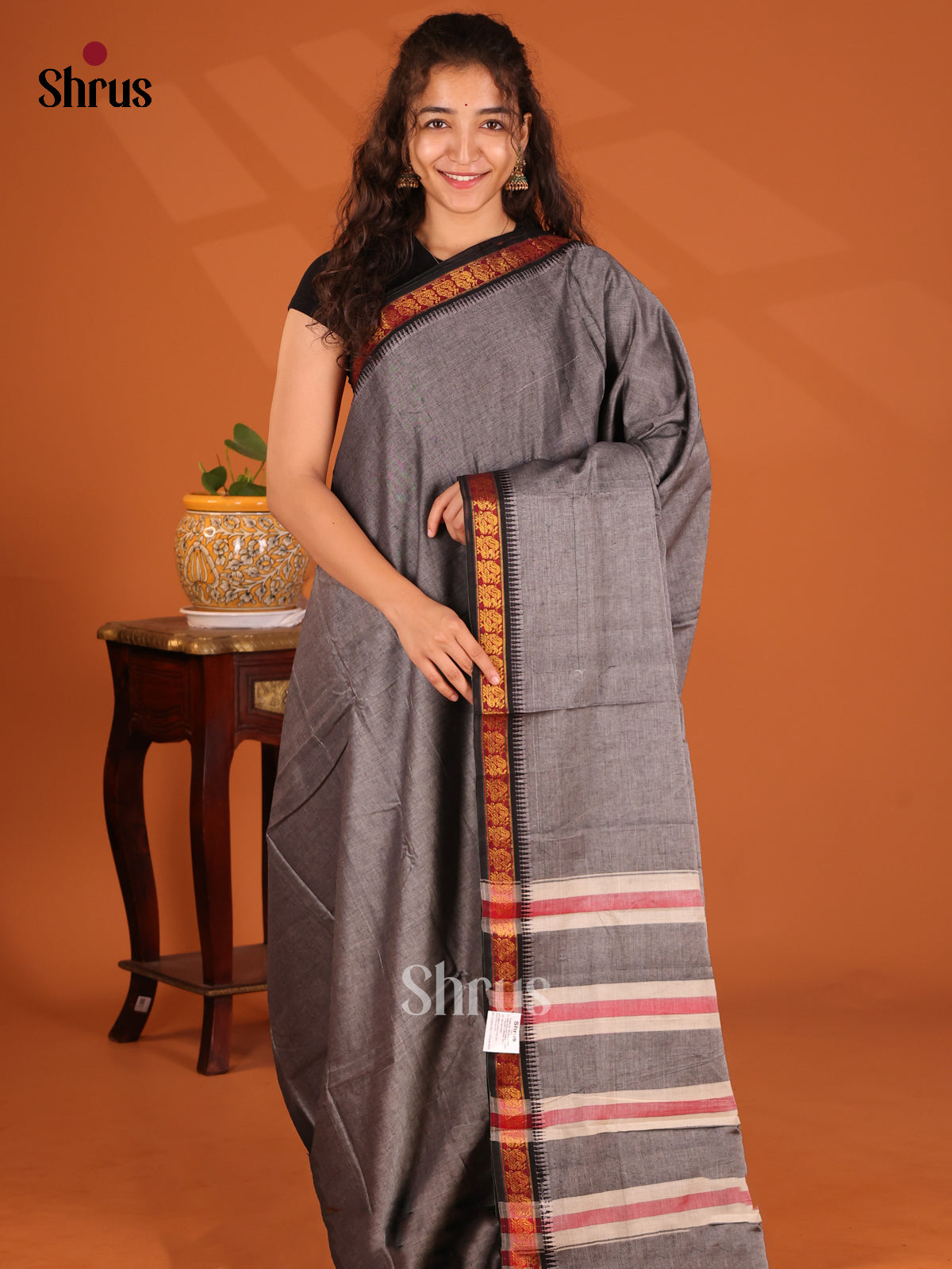 Grey with Black - Narayanpet Cotton Saree - Shop on Shrus.com