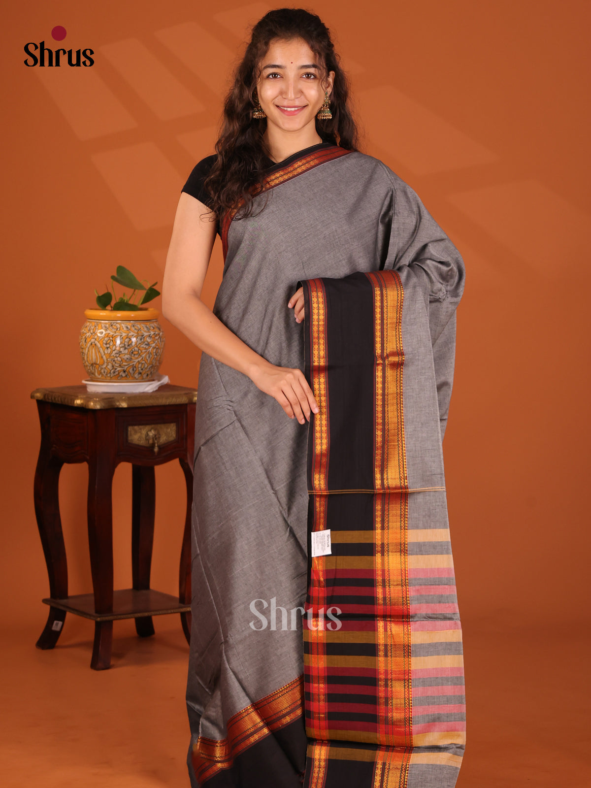 Grey with Black - Narayanpet Cotton Saree - Shop on Shrus.com