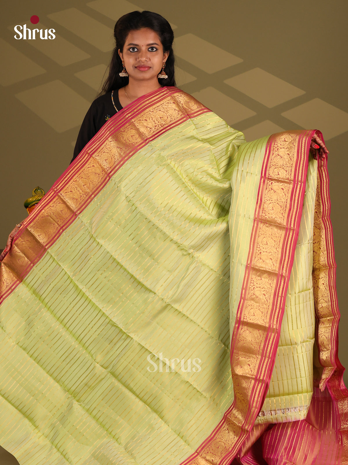 Pista Green & Orangish Pink - Kanchipuram-halfpure Saree - Shop on Shrus.com