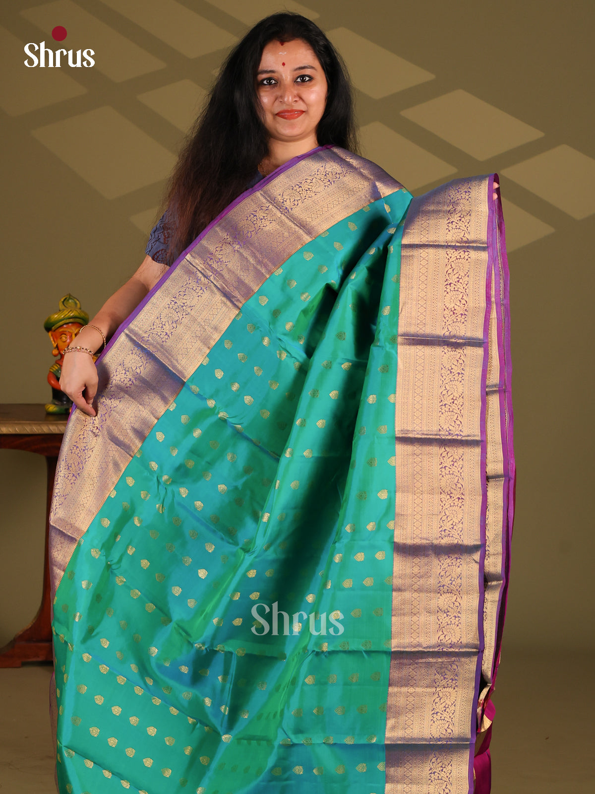Green & Double Shaded Blue - Kanchipuram-halfpure Saree - Shop on Shrus.com