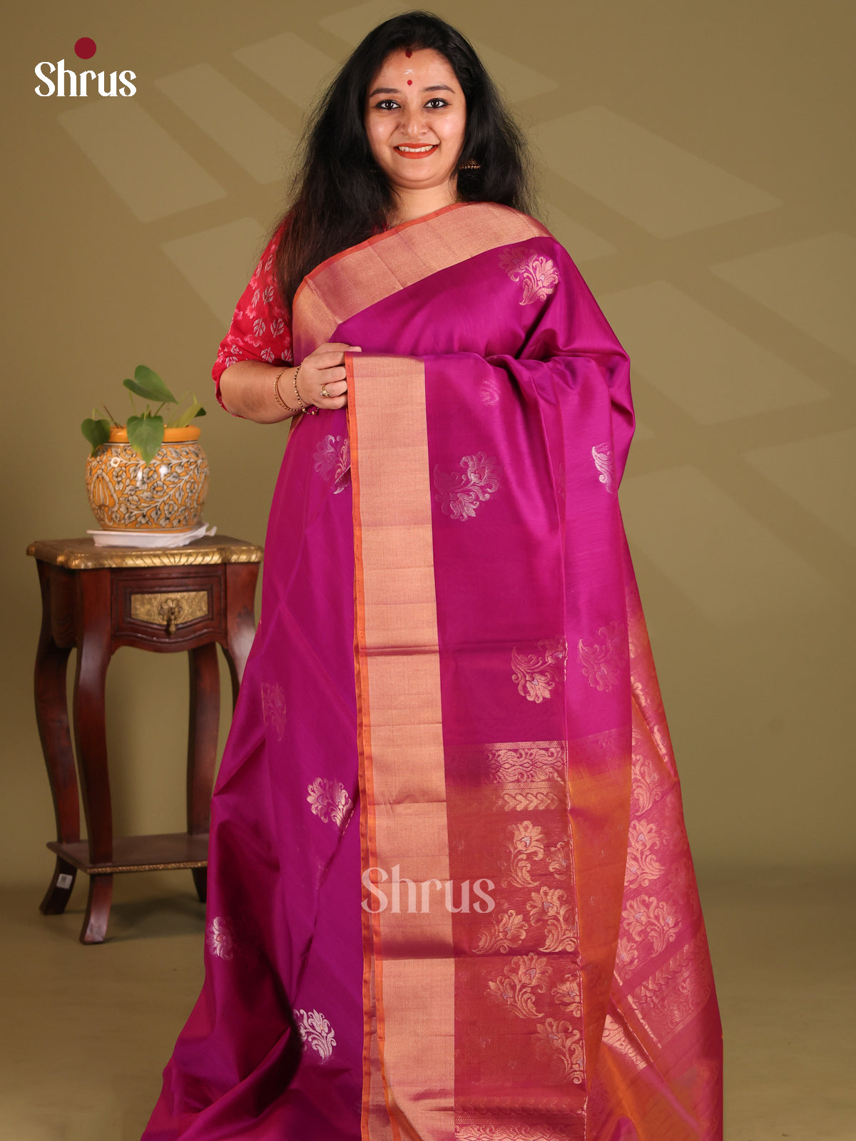 DES23237 - Silk Cotton Saree - Shop on Shrus.com