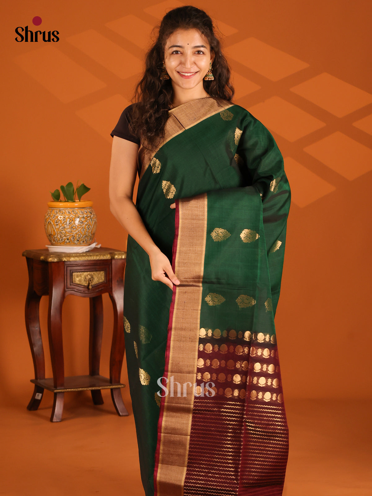 DES23238 - Silk Cotton Saree - Shop on Shrus.com