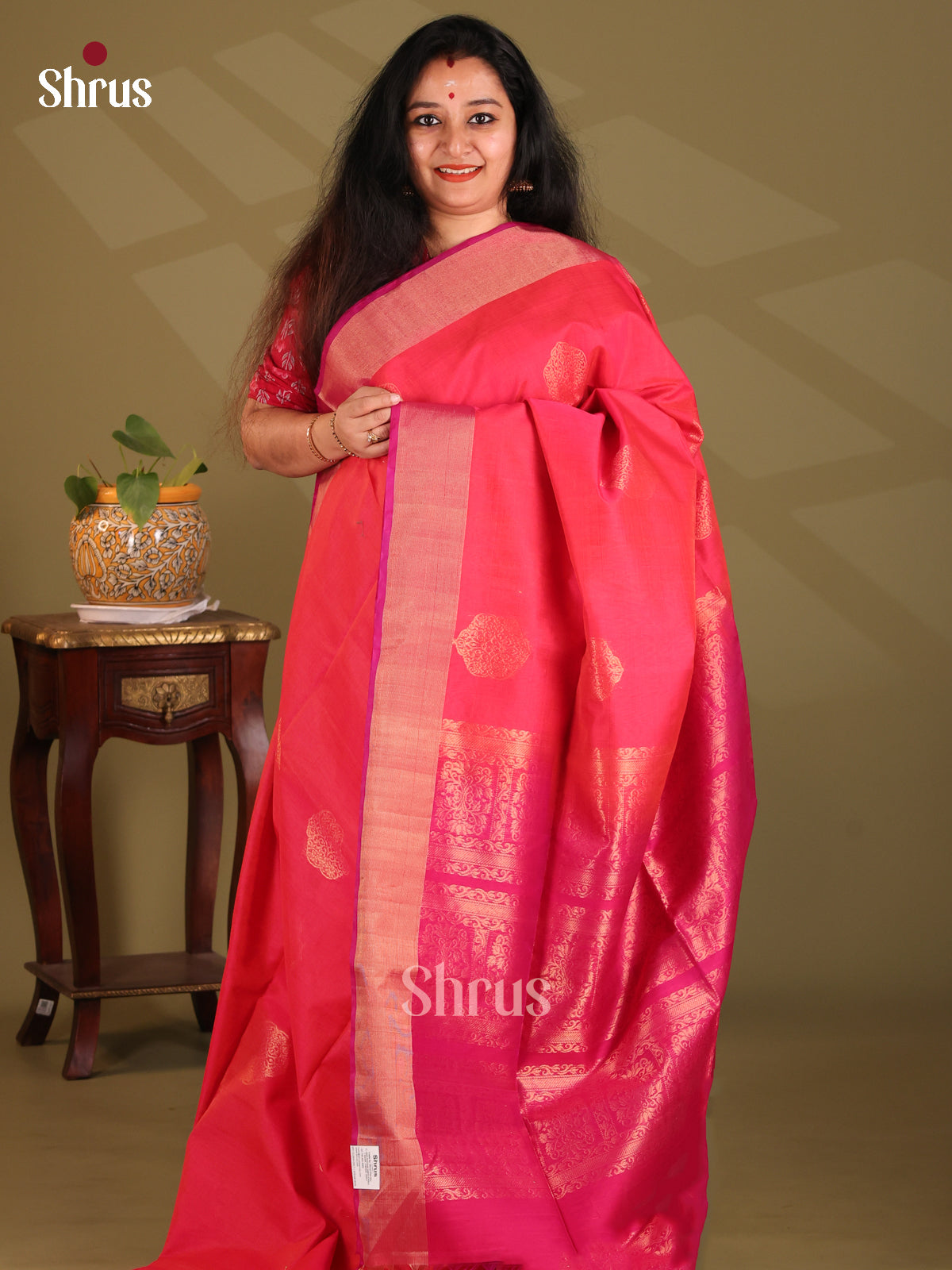 DES23241 - Silk Cotton Saree - Shop on Shrus.com