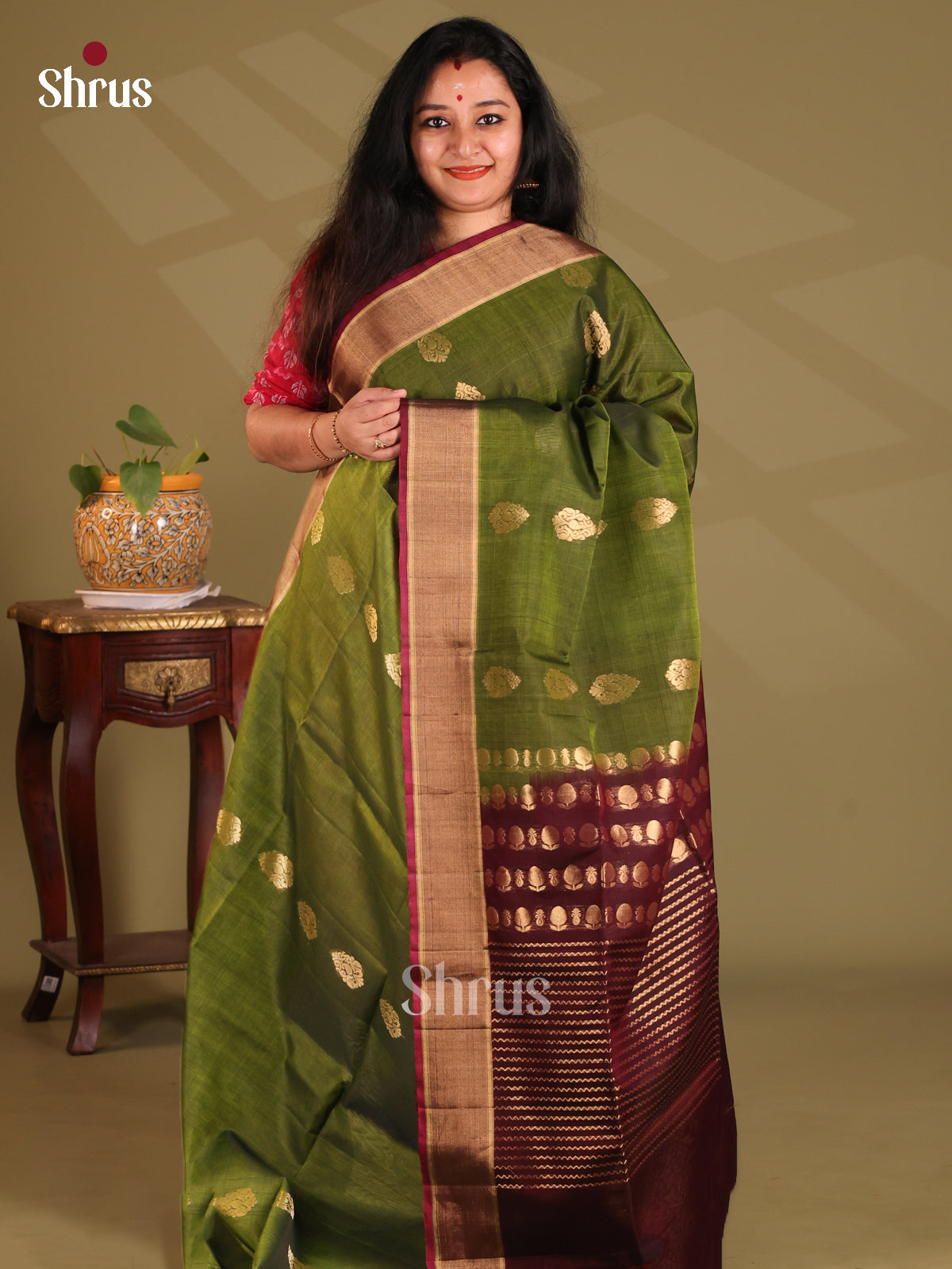 DES23248 - Silk Cotton Saree - Shop on Shrus.com