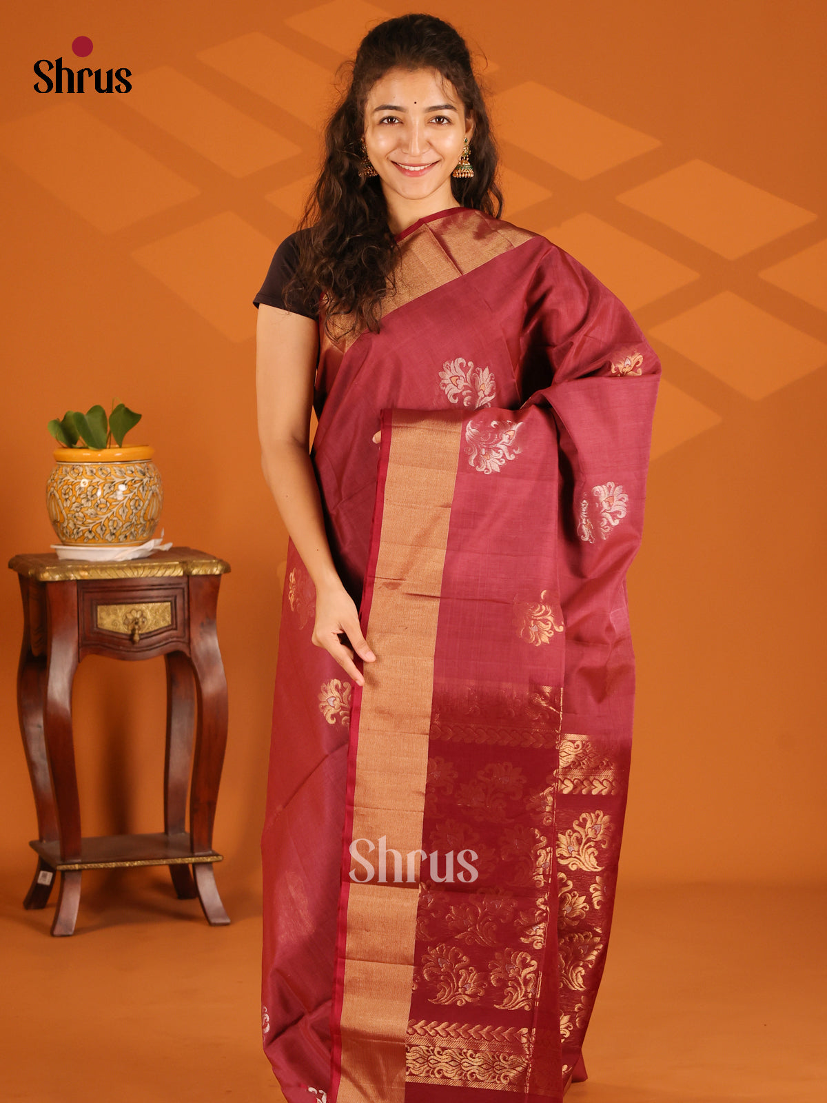 DES23251- Silk Cotton Saree - Shop on Shrus.com
