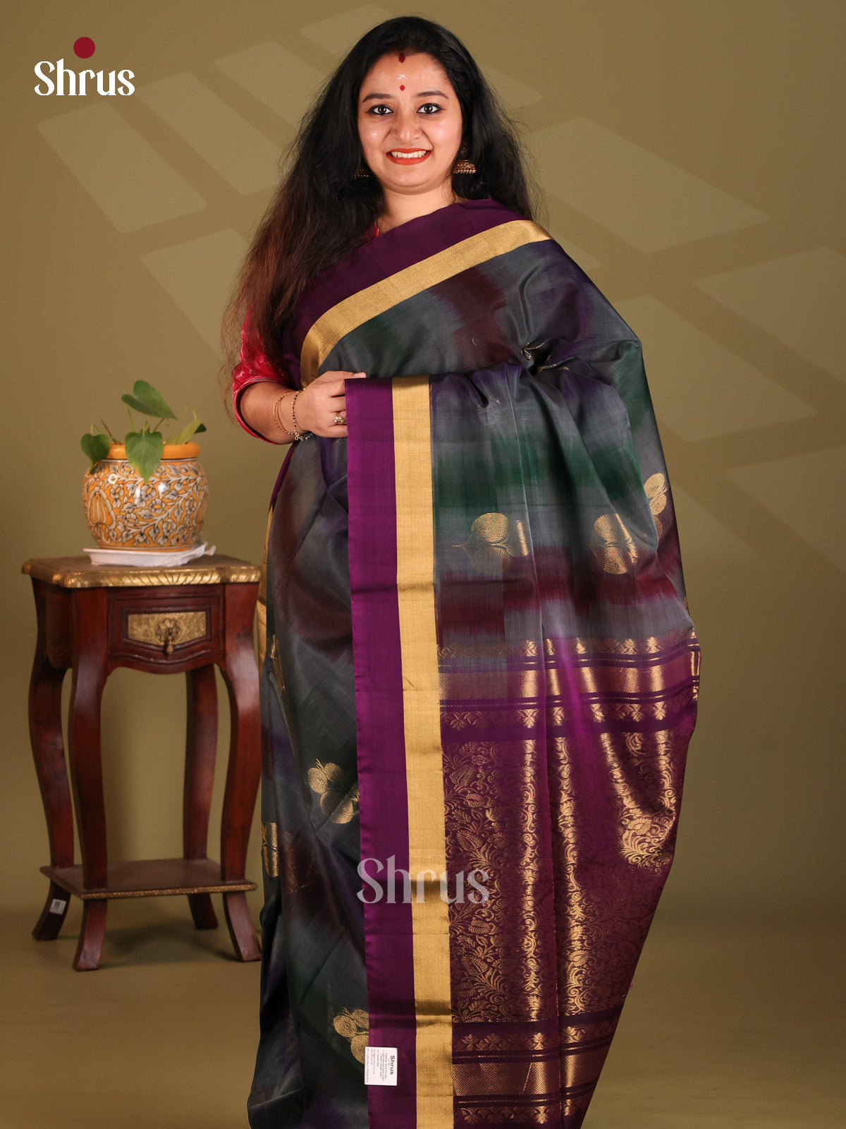 DES23266 - Silk Cotton Saree - Shop on Shrus.com