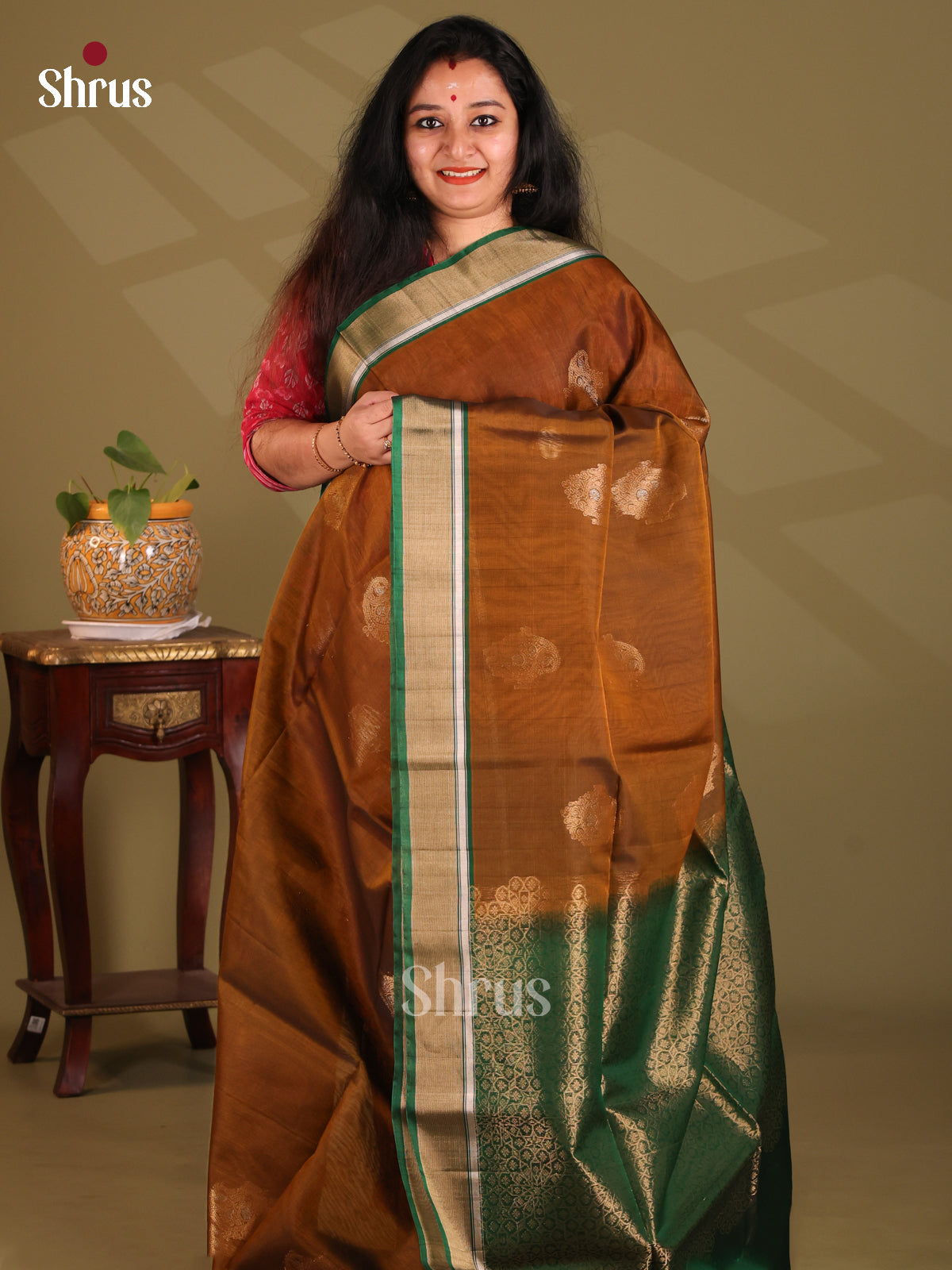 DES23270 - Silk Cotton Saree - Shop on Shrus.com