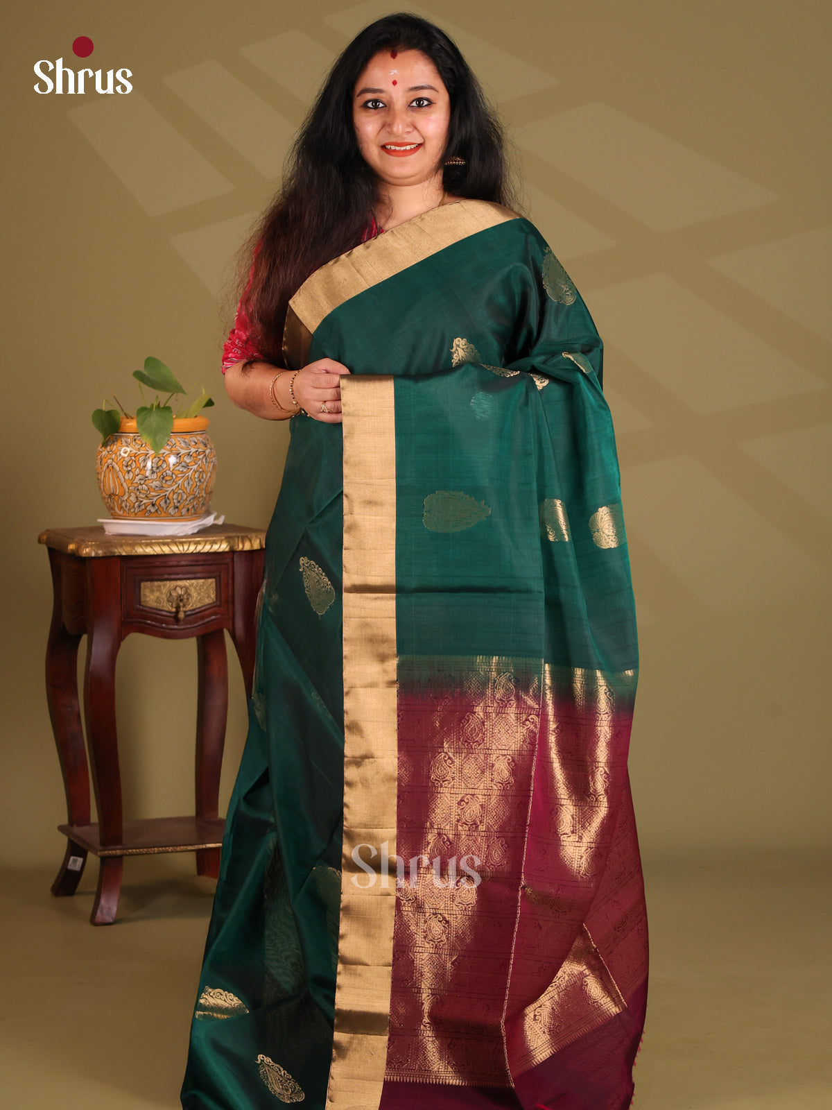 DES23280 - Silk Cotton Saree - Shop on Shrus.com