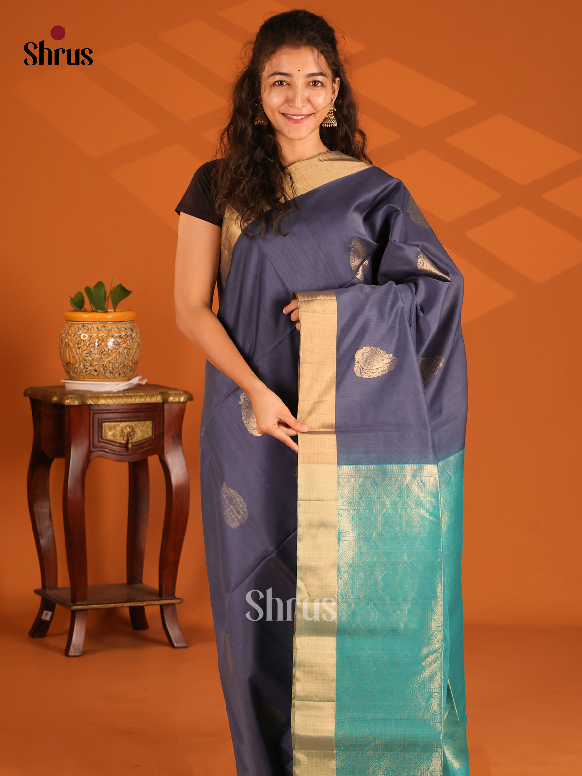 DES23282 - Silk Cotton Saree - Shop on Shrus.com