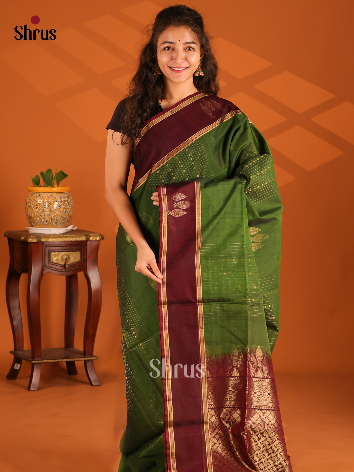 DES23310 - Silk Cotton Saree - Shop on Shrus.com