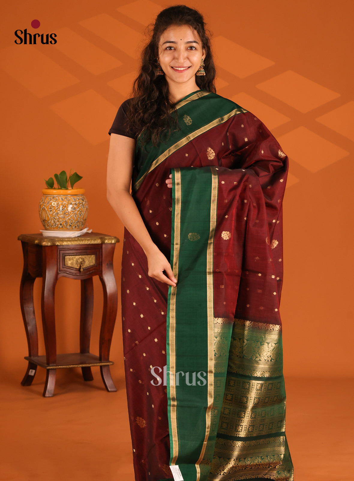 DES23312 - Silk Cotton Saree - Shop on Shrus.com