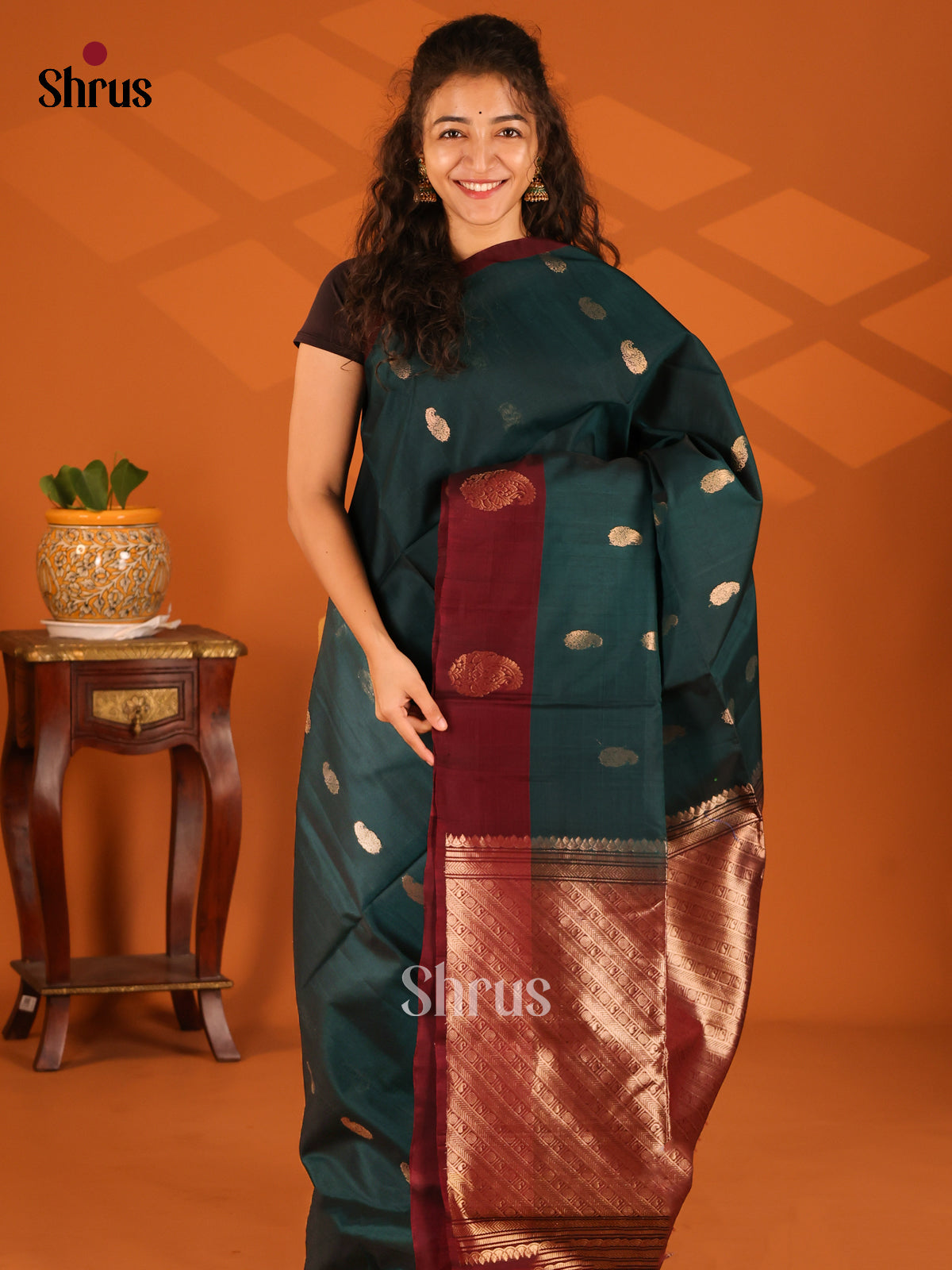 DES23315 - Silk Cotton Saree - Shop on Shrus.com