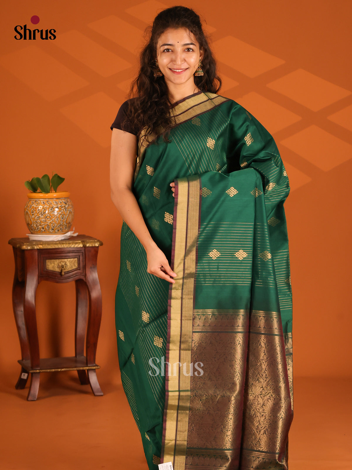 DES23320- Silk Cotton Saree - Shop on Shrus.com