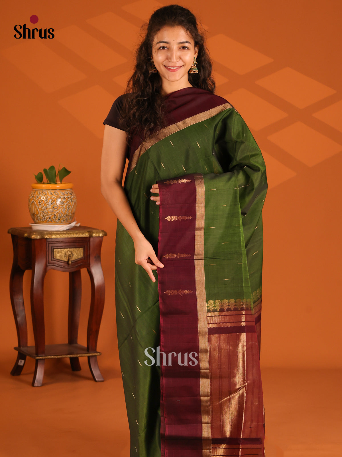 DES23321- Silk Cotton Saree - Shop on Shrus.com