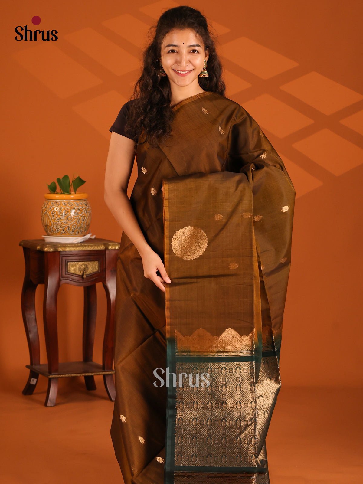 DES23328 - Silk Cotton Saree - Shop on Shrus.com