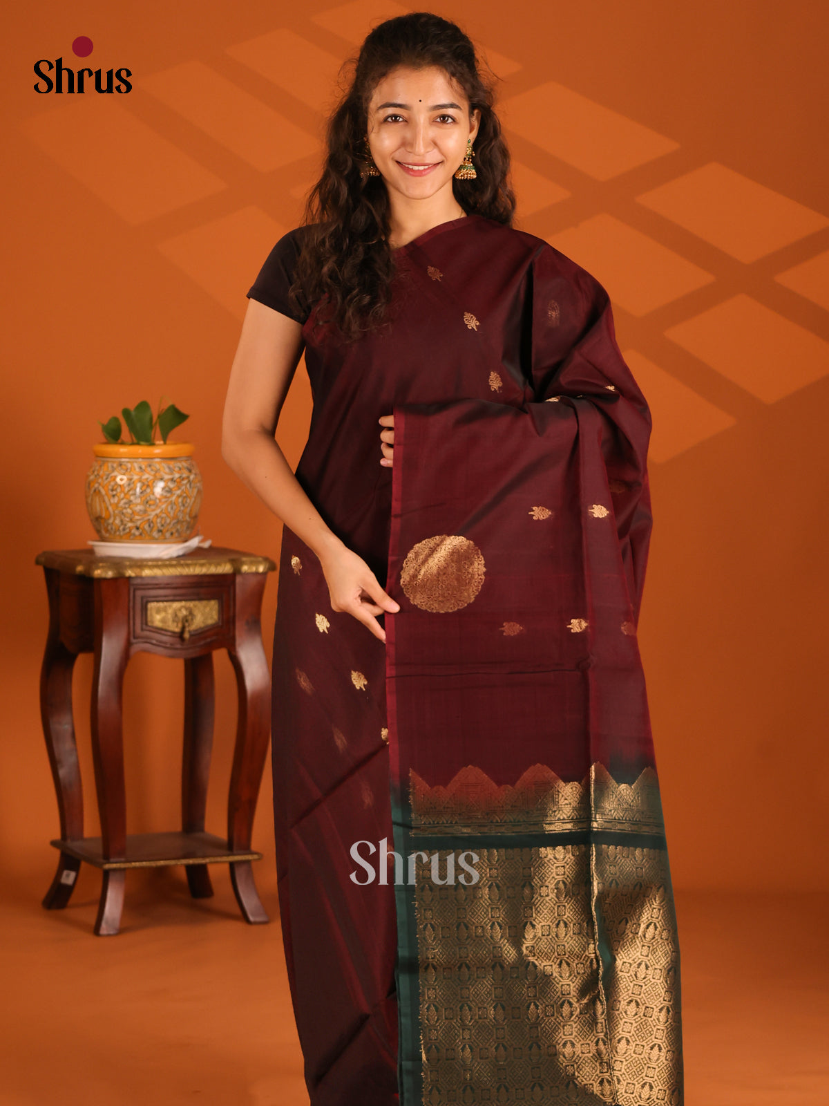 DES23331 - Silk Cotton Saree - Shop on Shrus.com