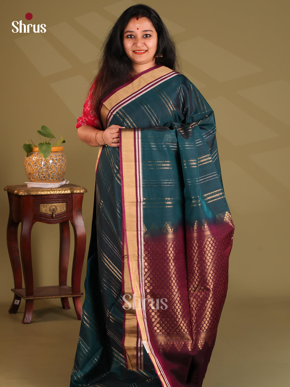 DES23337 - Silk Cotton Saree - Shop on Shrus.com